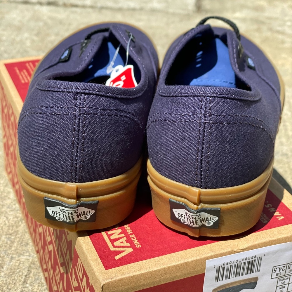 NEW Authentic Vans Shoes - Picture 3 of 6